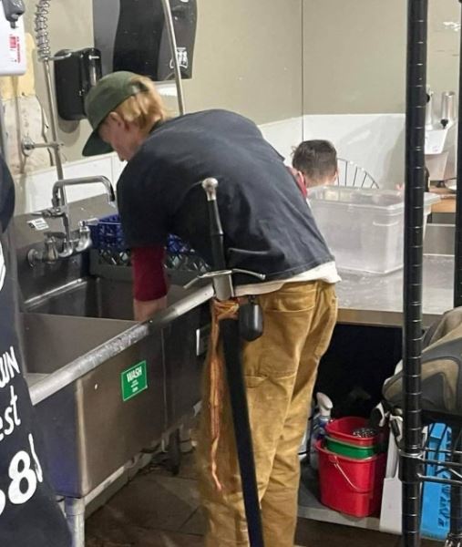 Бро, ты в порядке? (15 фото)