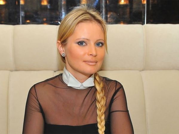 Лицо Даны Борисовой стало шире после пластических операций (ФОТО)