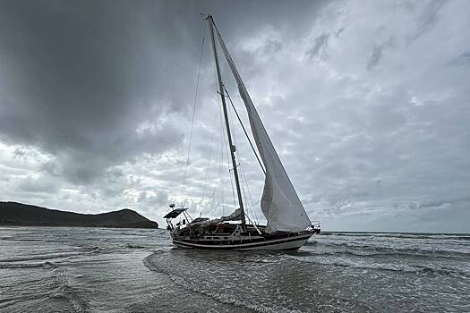 Корабль-призрак нашли на берегу другой страны после загадочного исчезновения владельца
