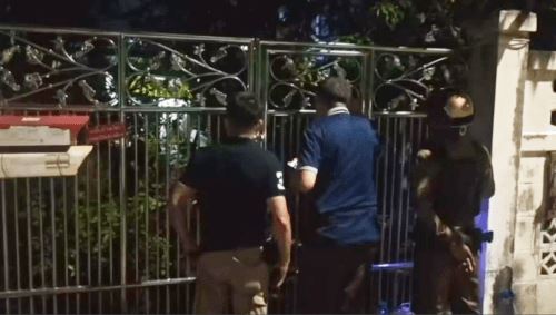 Бабушка не поверила полицейским, которые попытались защитить её от мошенника