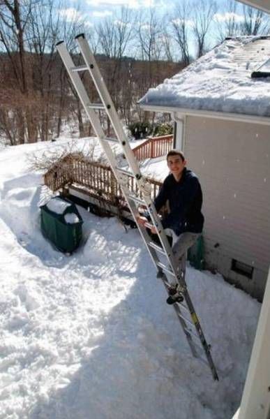 Пятничные фотоприколы: «Собираю шкаф по инструкции…» (33 шт)