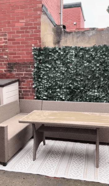 Женщина преобразила дворик, забыв о том, что он ей не принадлежит