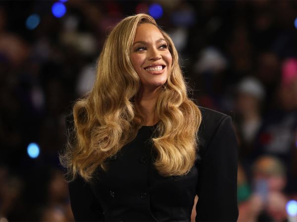 Бейонсе устроила горячую фотосессию в честь дня рождения (ФОТО)