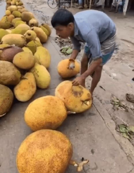 Мошенники принялись красить фрукты, чтобы сделать их привлекательнее