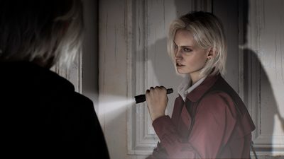 Грейс и Алисса Эшкрофт пытаются выжить: Capcom показала новый трейлер и 4K-скриншоты хоррора Resident Evil Requiem